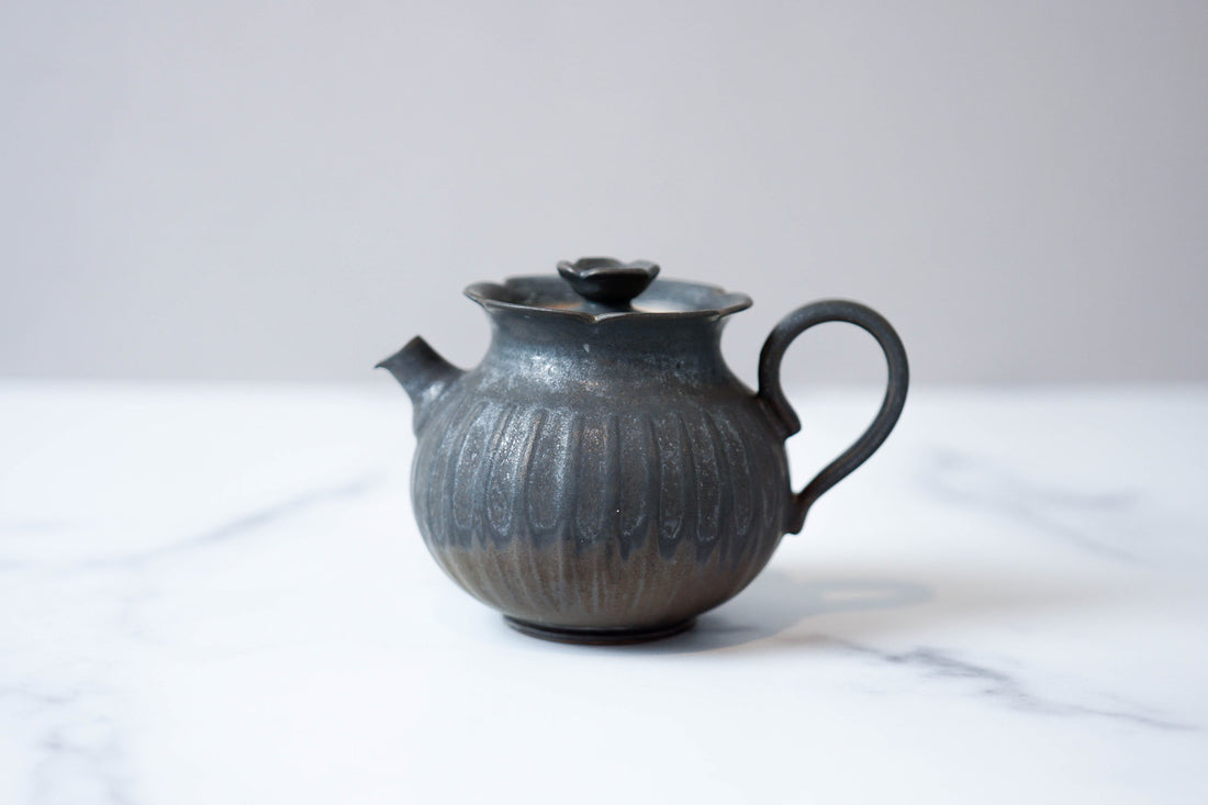Petal Teapot - Ridged